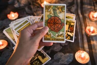 Descubre tu Futuro con las Cartas del Tarot