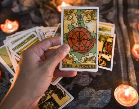 Descubre tu Futuro con las Cartas del Tarot