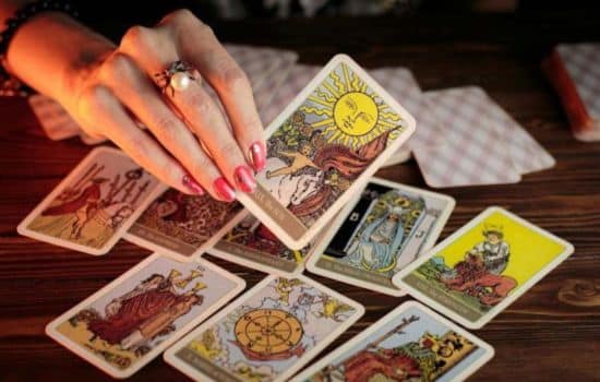 Apps de Tarot y la Búsca del Autoconocimiento