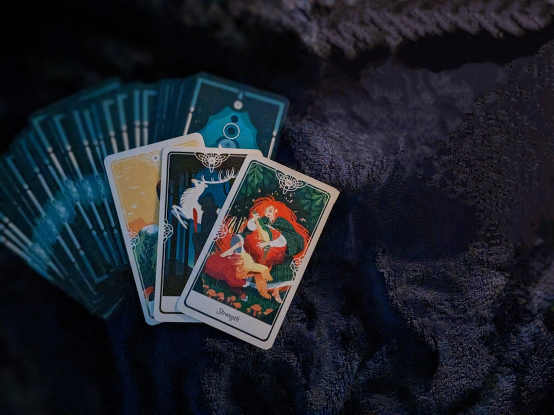 Aplicación móvil de lectura de tarot fiable y fácil usar